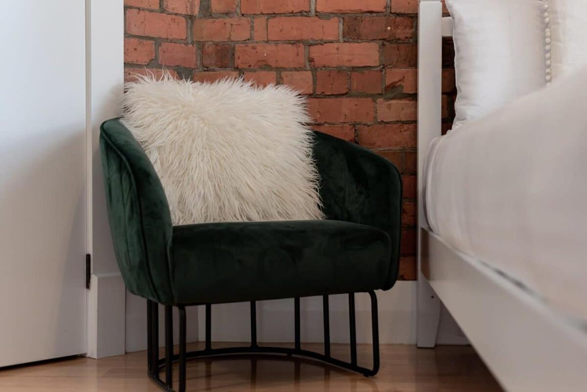 Cosy Accommodation Moments From The Centre Of Town With Wifi ลอนเชสตัน ภายนอก รูปภาพ